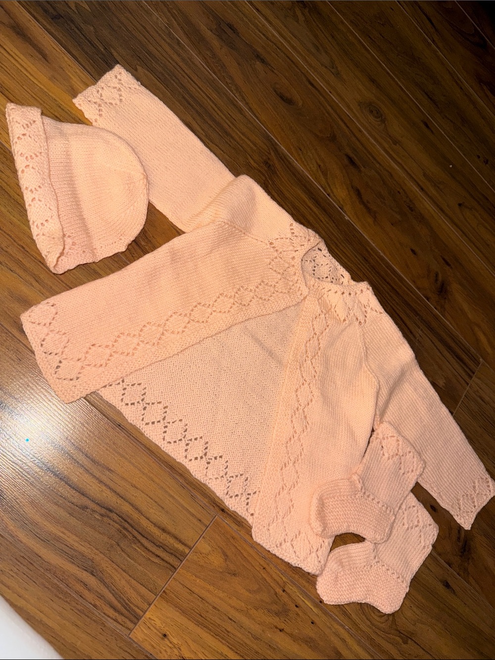 3-6m Vintage baby girl Peach Knit Baby Layette Set - Hat, Sweater, Booties